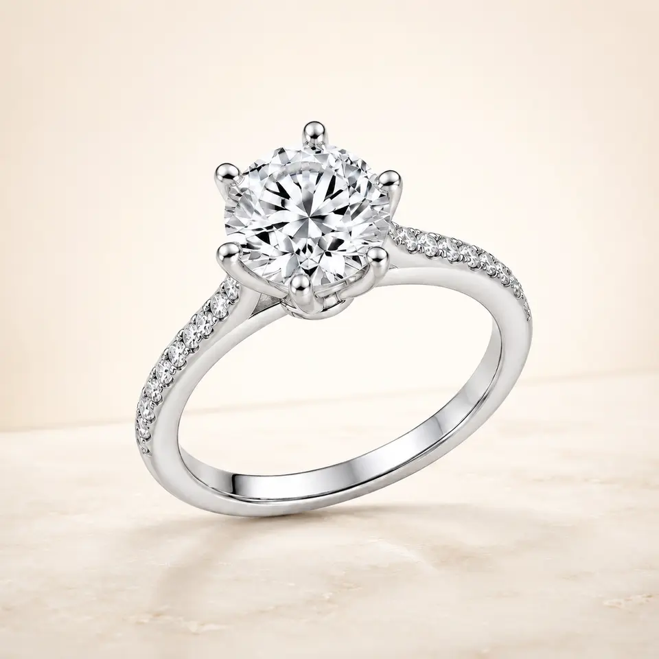 Élan Solitaire platinum diamond ring